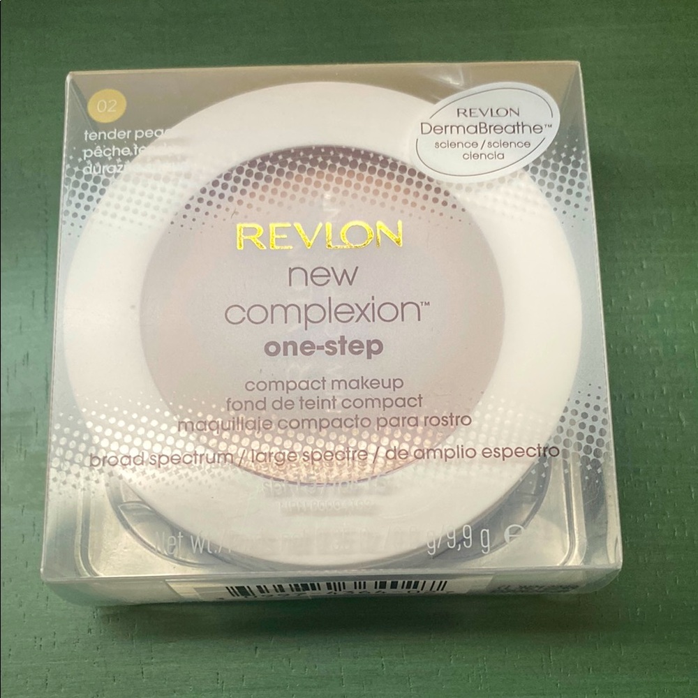 Revlon New Complexion One-Step Compact Makeup - Tender Peach. New !
